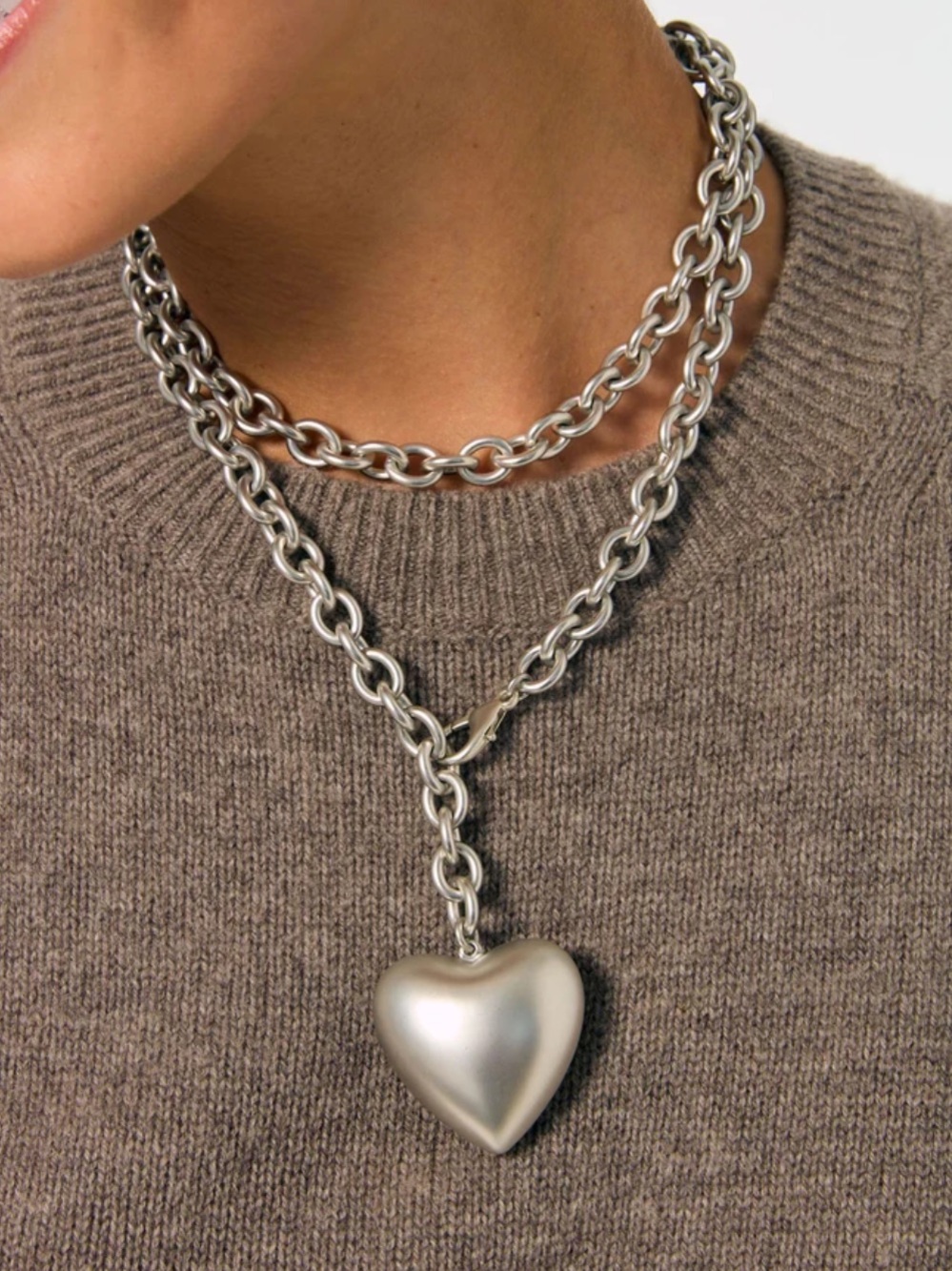 New Roxanne Assoulin big puffy heart necklace matte silver